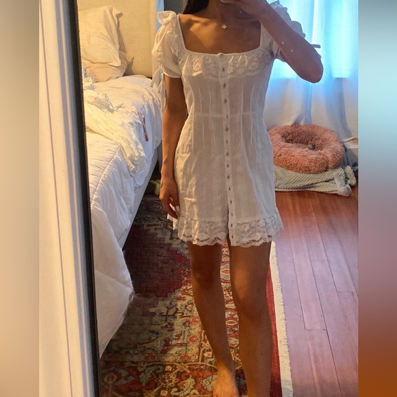 🤍Elegant Majorelle White Dress size 🤍 - Picture 10 of 10